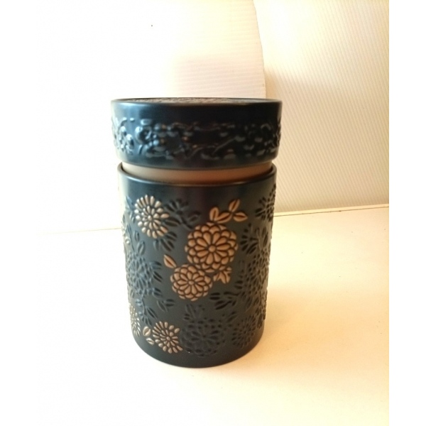 Boite � th�  fleur noir